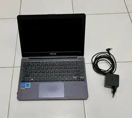 NoteBook Asus VivoBook E203 MAH