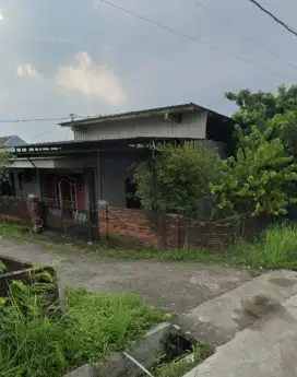 Dijual Rumah Asri dan Nyaman (15 Menit ke pemandian air panas Pacet)