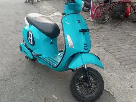 Vespa listrik Exotic