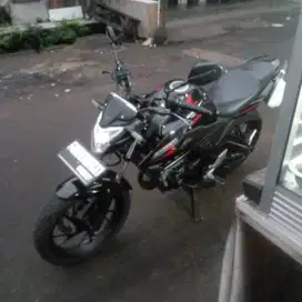 CB150R STREETFIRE, SS KUMPLIT, PAJAK PANJANG, FULL ORI, MESIN SEHAT