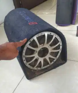 Subwoofer Mobil