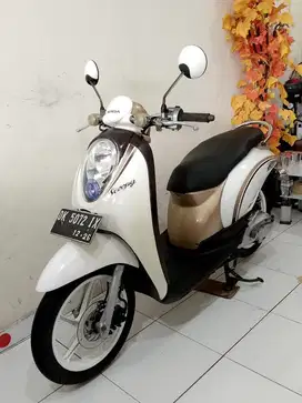 Honda Scoopy 2010 White!!