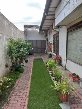 Jual Rumah Luas dekat Raya Darmo Surabaya