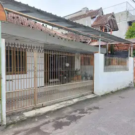 Rumah murah luas 196 hanya 100 m dr rumah sakit dan 20 m dari jl raya