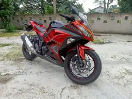 Dijual ninja fi th 2013.km low jarang dipakai atas nama sendiri.