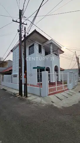 Disewa Rumah Dalam Komplek Utan Kayu Utara, Matraman.