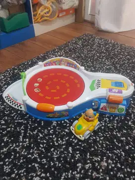 Fisher Price Laugh n Learn Puppy's Smart Stages Speedway Track Mobil