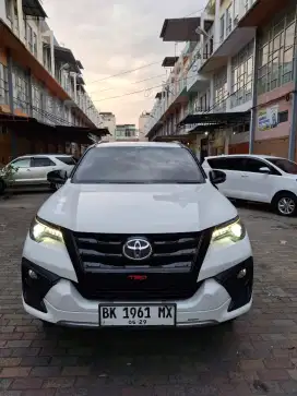 Toyota fortuner VRZ TRD AT 2019