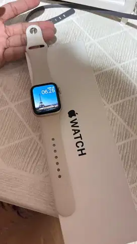 I watch apple watch SE gen 2 garansi ibox like new