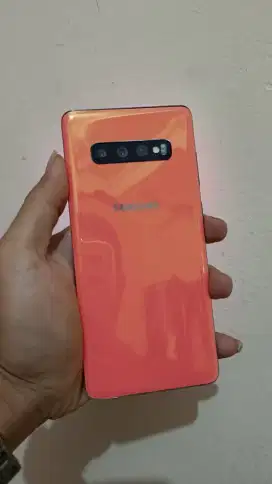 Samsung s10 plus like new