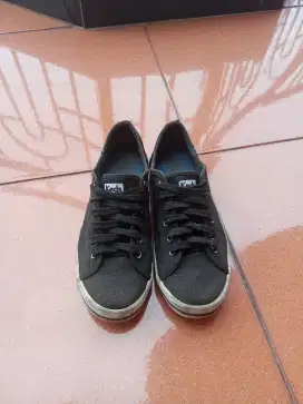 Sepatu second keds ori size 37