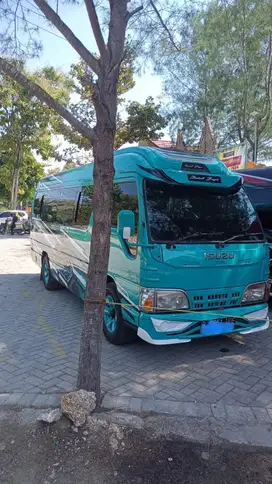 Isuzu Elf Minibus 2014 Diesel