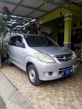 DAIHATSU XENIA XI DELUXE MT '2011