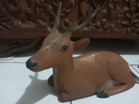 Patung pahat kayu hewan