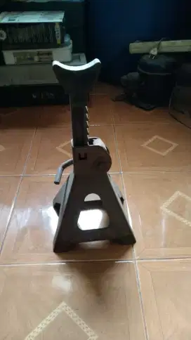 Jual jackstand bekas