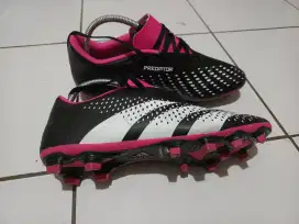 SEPATU ADIDAS PREDATOR