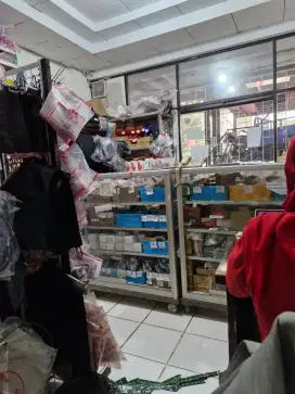 Butuh penjaga toko sparepart wanita