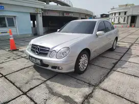 mre benz E240 AT bisa kami bantu proses kredit sampe aprrove 2005