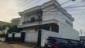 DIJUAL RUMAH MEWAH JALAN BALAYUDHA 30 METER KE BASUKI RAHMAT PALEMBANG