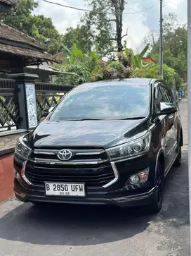 DIJUAL INNOVA VENTURER 2.4 MATIC DIESEL 2018 LOW KM ISTIMEWA