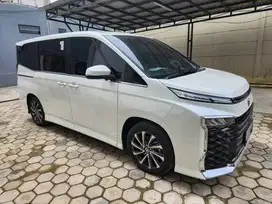 DiJual  Toyota VOXY 2022 Seperti Baru