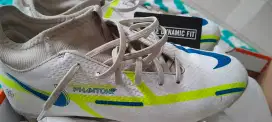 sepatu bola nike original