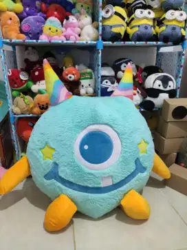 Boneka jumbo capit timezone monster mata 1