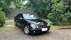 Mercedez benz W211 E240 low Km interior hitam