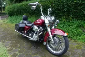 HARLEY DAVIDSON Road King 2004 Chicanos style