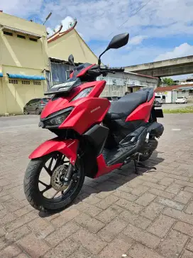 Honda Vario 160 CBS Merah 2022 pmk 2023