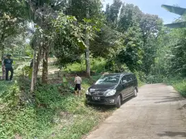 Di jual lhan tanah darat lt 4 ribu mtr phon durian pinggir jln cor