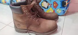 Sepatu boot Timberland