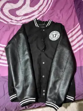 VARSITY ETERNALWORKS BLACK UK L