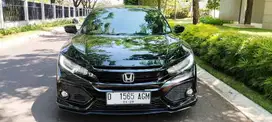 Honda Civic 2018 E 1.5 Turbo Hatchback