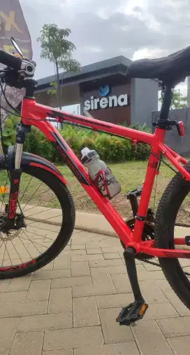 Polygon Cascade 3, Merah, ban 27.5 inchi