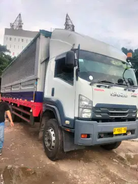 ISUZU GIGA FVM 2018 NIK 2018 6X2 10RODA TRONTON ISTIMEWA SIAP KERJA  !