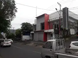 Dijual ,tempat  usaha ,Jln Hasanuddin  Manado