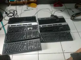 Keyboard borongan 7 buah kondisi normal