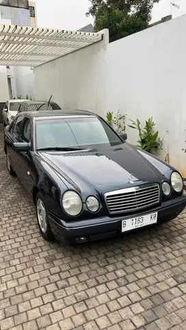 Mercedes-Benz E230 1997 Best Conditon