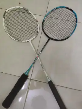 Raket badminton