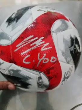 [HOBI] Memorabilia! Bola AFF Tanda Tangan Timnas & Crist. Gonzalez