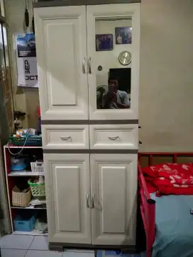 DIJUAL Lemari Plastik 2 Pintu + Kaca Cermin. Siap Pakai, Harga NETT.