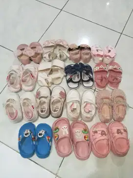 DIJUAL SEPATU BAYI BORONGAN DARI USIA 3 BULAN S/D 2 TAHUN