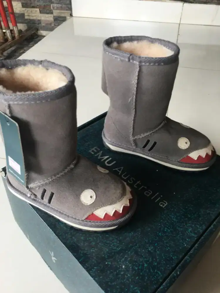 EMU Boots Australia anak sepatu dingin