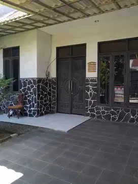 Dijual Cepat Rumah 2 Lantai di Keputih Permai, ITS, Sukolilo, Surabaya