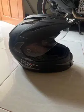 Helm KYT ukuran XL