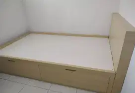 Dipan minimalist