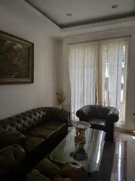 Dijual segera rumah di daerah Kebayoran Baru