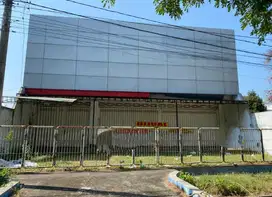 TANAH ADA Bangunan 0 JLN RAYA NGANJUK Ex Showroom STRATEGIS