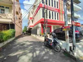 Rumah Imam Bonjol dekat Lampu Merah (Tanah Luas)